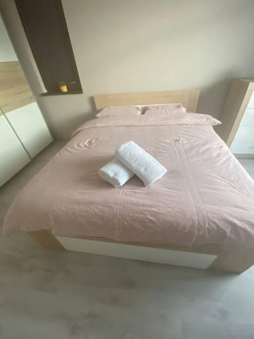 Sunny Spacious Apartment In A Great Location Kazanlŭk Eksteriør bilde