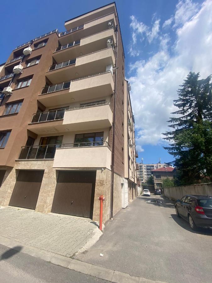Sunny Spacious Apartment In A Great Location Kazanlŭk Eksteriør bilde